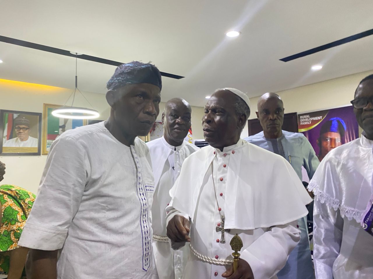 Baba Olori Visits Elder Ojelabi, To Congratulate Him On His New Position.